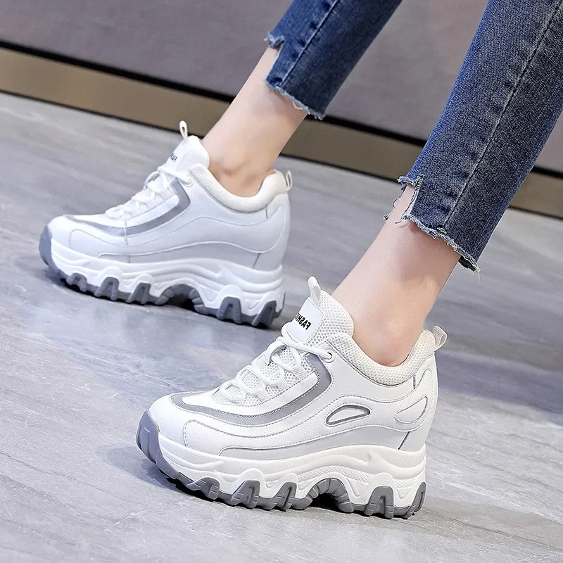 9 ซม.ของแท้หนังแพลตฟอร์ม WEDGE - Sewing Latex บทวิจารณ์และราคา